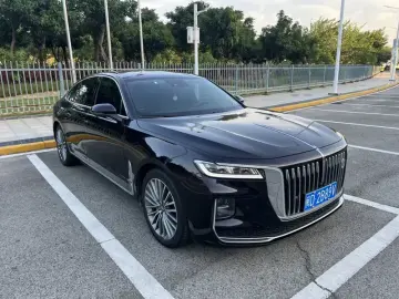 2023 Hongqi H9 с пробегом 75 000 км