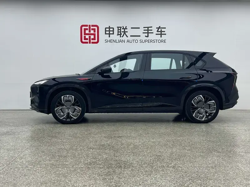 2025 Hongqi Tiangong 08 с пробегом 15 500 км