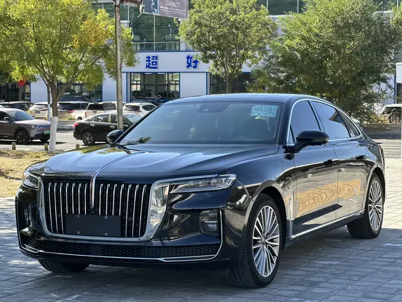 2020 Hongqi H9 с пробегом 100 000 км
