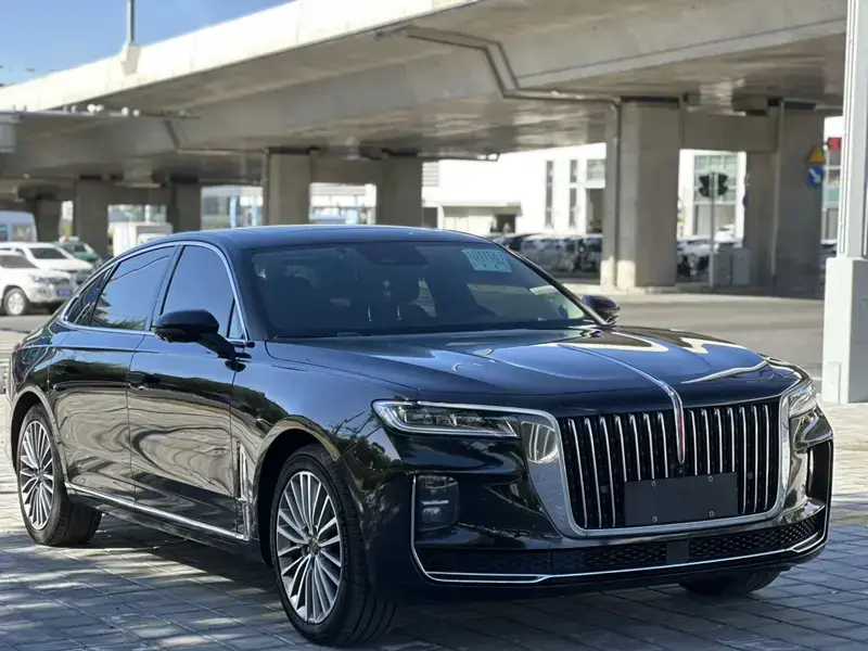 2020 Hongqi H9 с пробегом 100 000 км