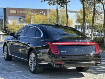 2020 Hongqi H9 с пробегом 100 000 км