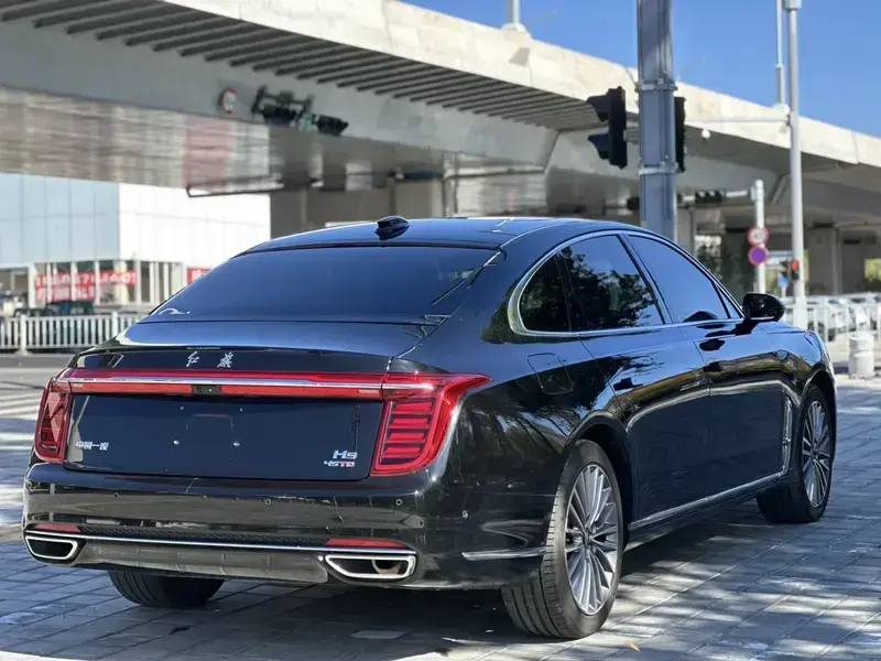 2020 Hongqi H9 с пробегом 100 000 км