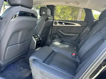 2020 Hongqi H9 с пробегом 100 000 км