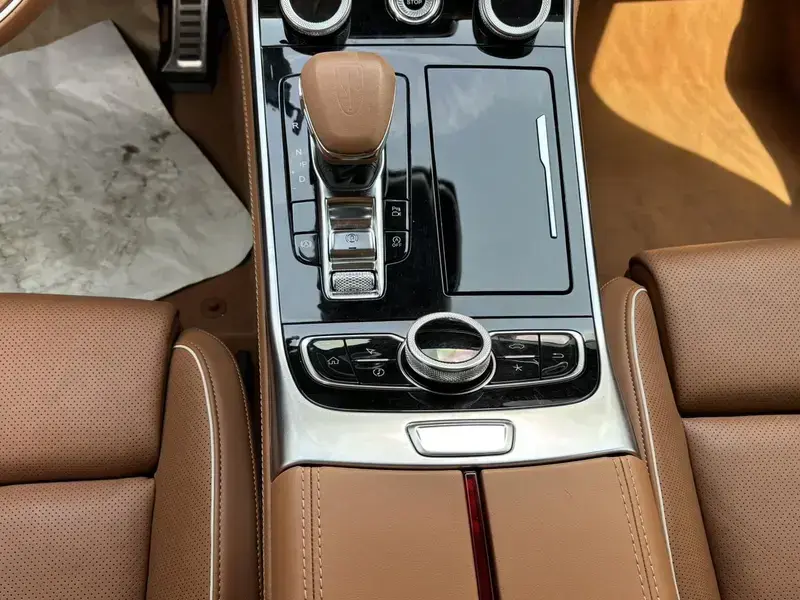 2020 Hongqi H9 с пробегом 59 000 км