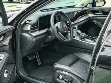 2020 Hongqi H9 с пробегом 49 000 км