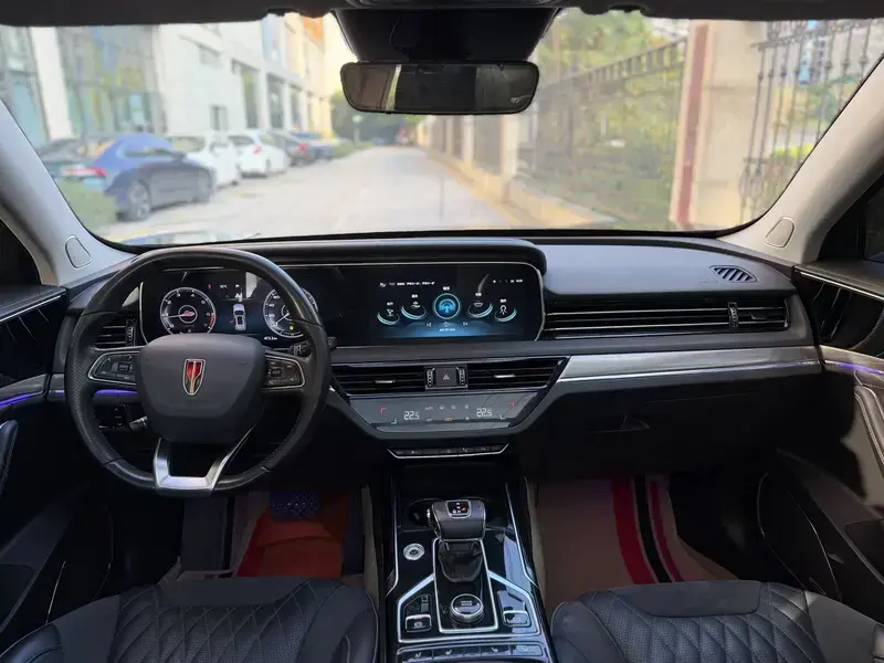 2022 Hongqi HS5 с пробегом 96 000 км