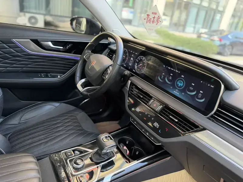 2022 Hongqi HS5 с пробегом 96 000 км