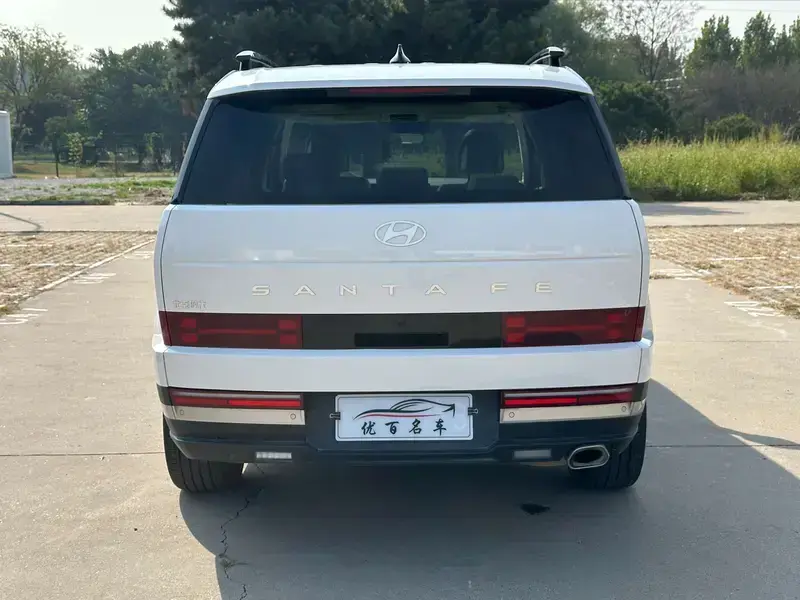 2024 Hyundai Santa Fe с пробегом 42 000 км