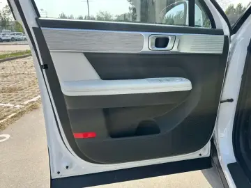 2024 Hyundai Santa Fe с пробегом 42 000 км