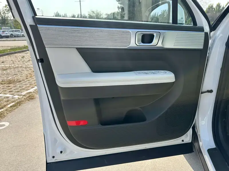 2024 Hyundai Santa Fe с пробегом 42 000 км