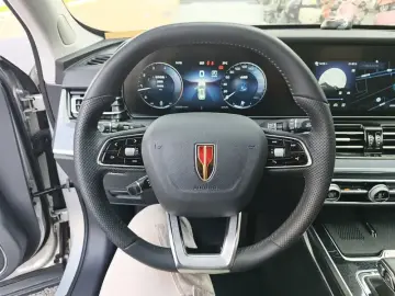 2023 Hongqi HS5 с пробегом 11 500 км