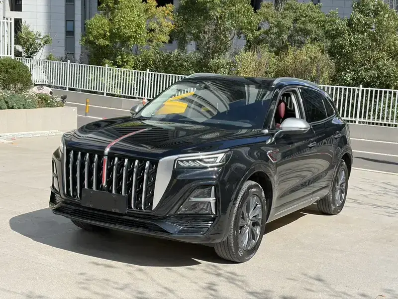 2023 Hongqi HS5 с пробегом 35 000 км