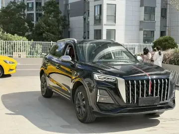 2023 Hongqi HS5 с пробегом 35 000 км