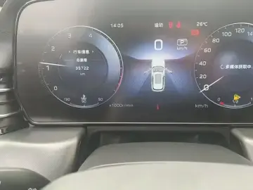 2023 Hongqi HS5 с пробегом 35 000 км