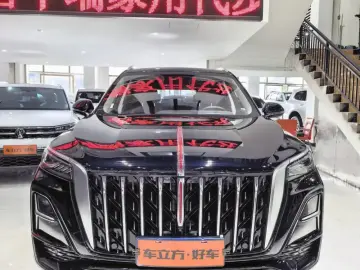 2025 Hongqi HS5 с пробегом 30 000 км