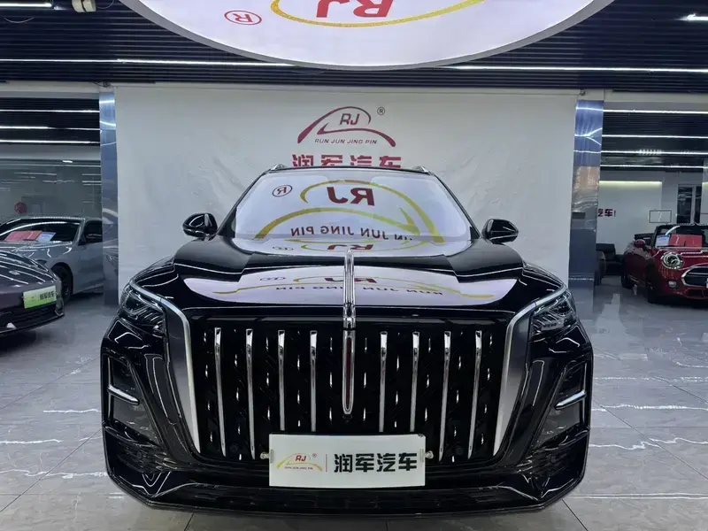 2024 Hongqi HS5 с пробегом 16 700 км