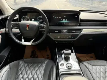 2019 Hongqi HS5 с пробегом 60 000 км