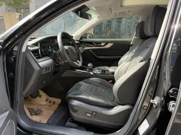 2019 Hongqi HS5 с пробегом 60 000 км