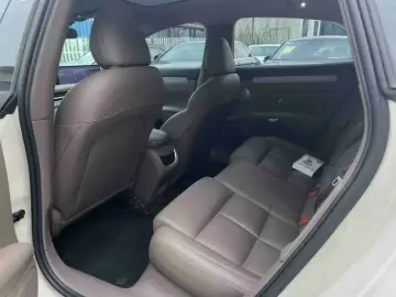 2025 IM Motors (Zhiji) L6 с пробегом 27 000 км
