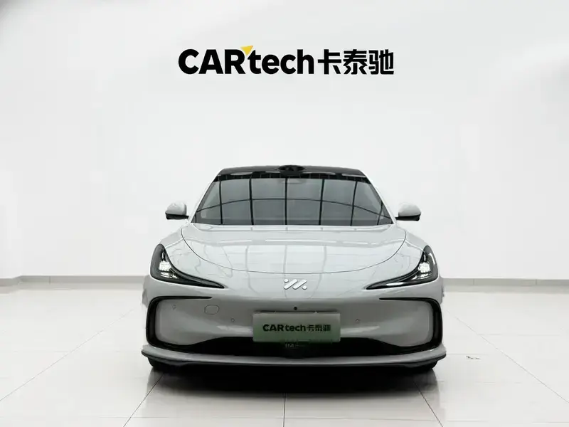 2024 IM Motors (Zhiji) L6 с пробегом 21 000 км