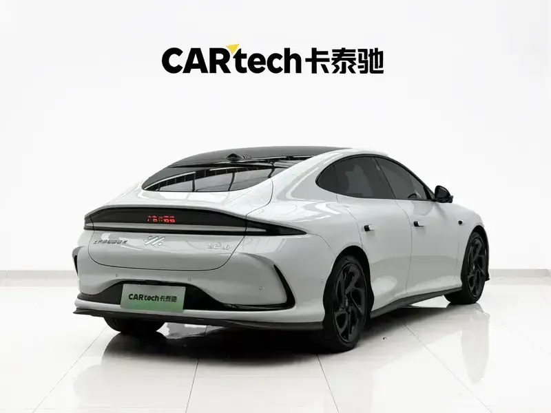 2024 IM Motors (Zhiji) L6 с пробегом 21 000 км
