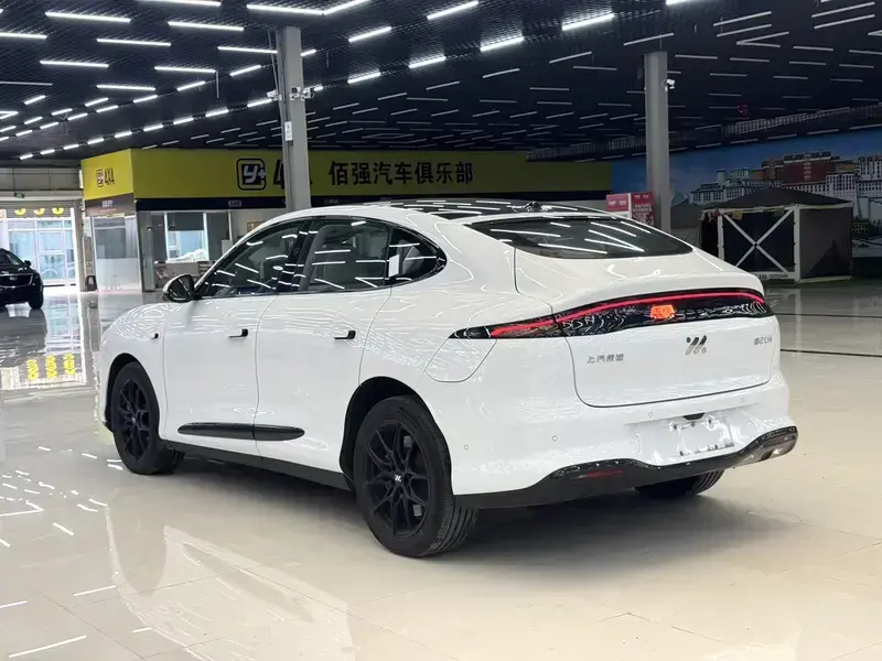 2026 IM Motors (Zhiji) LS6 с пробегом 15 000 км