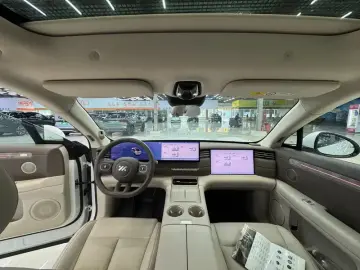 2026 IM Motors (Zhiji) LS6 с пробегом 15 000 км