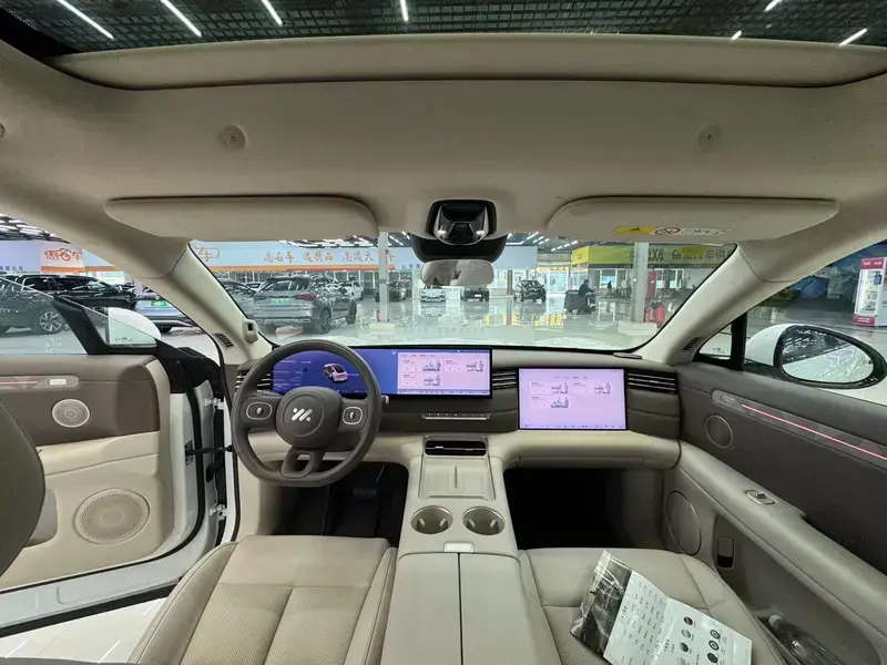 2026 IM Motors (Zhiji) LS6 с пробегом 15 000 км