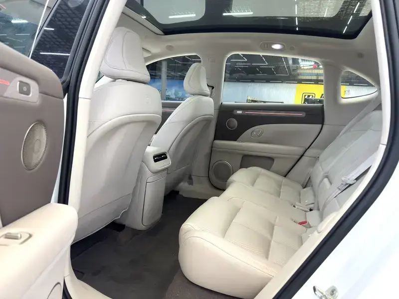 2026 IM Motors (Zhiji) LS6 с пробегом 15 000 км