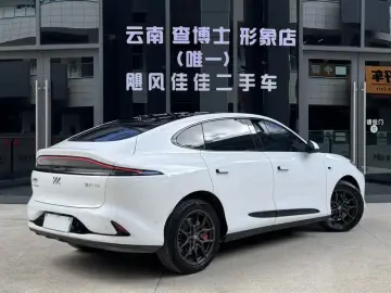 2025 IM Motors (Zhiji) LS6 с пробегом 13 000 км