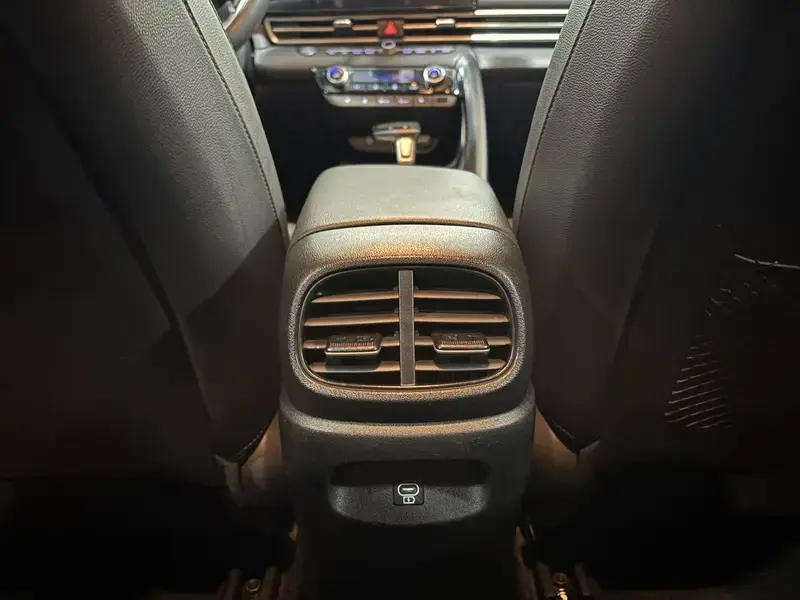 2023 Hyundai Elantra с пробегом 26 000 км