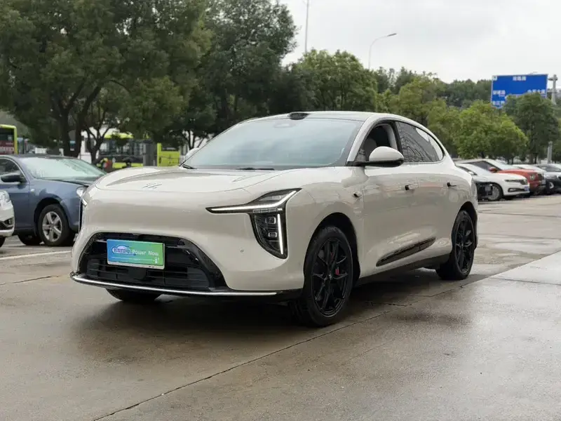 2026 IM Motors (Zhiji) LS6 с пробегом 21 000 км