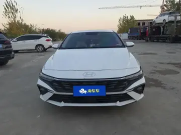 2023 Hyundai Elantra с пробегом 21 000 км