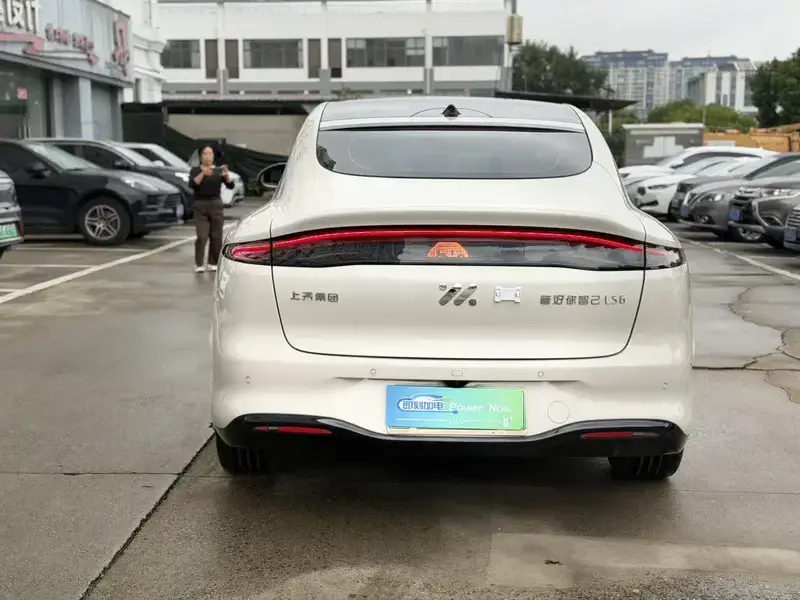2026 IM Motors (Zhiji) LS6 с пробегом 21 000 км