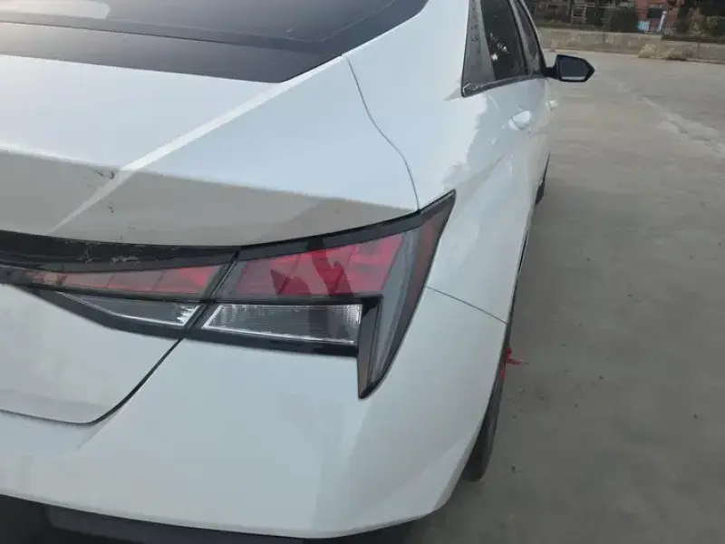 2023 Hyundai Elantra с пробегом 21 000 км