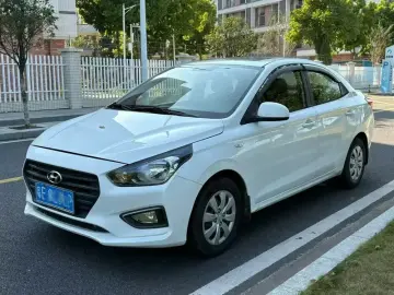 Hyundai Reina