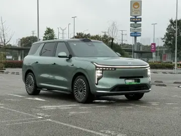 2026 IM Motors (Zhiji) LS8 с пробегом 4 000 км