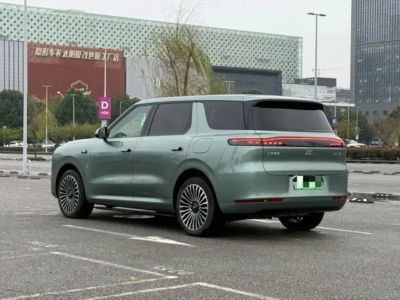 2026 IM Motors (Zhiji) LS8 с пробегом 4 000 км