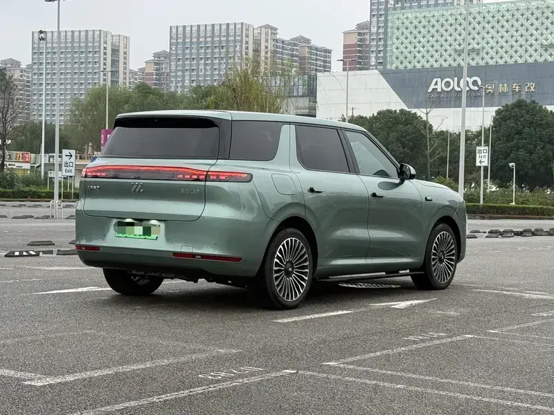 2026 IM Motors (Zhiji) LS8 с пробегом 4 000 км