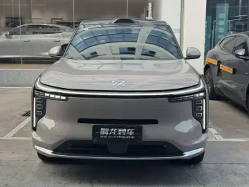 2026 IM Motors (Zhiji) LS8 с пробегом 8 000 км