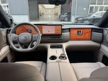 2026 IM Motors (Zhiji) LS8 с пробегом 8 000 км
