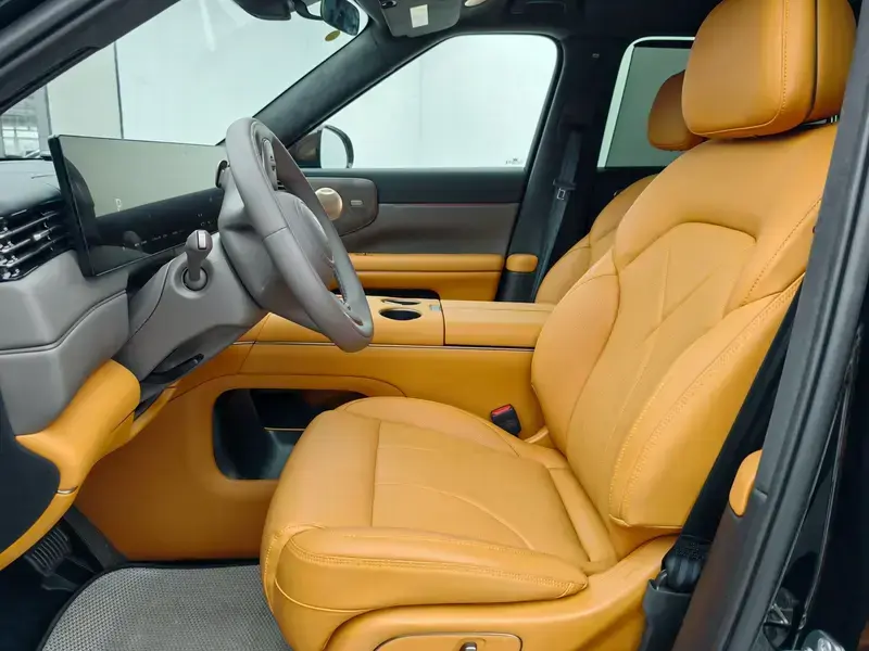 2026 IM Motors (Zhiji) LS8 с пробегом 3 800 км