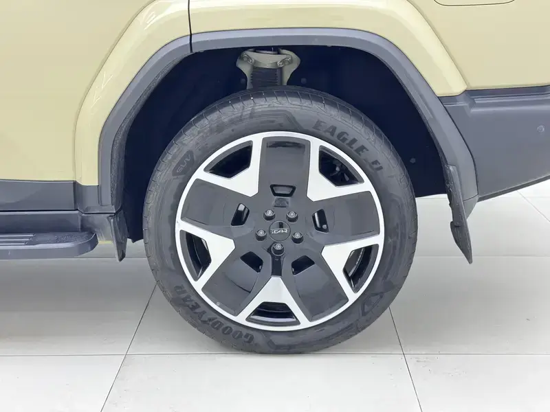 2026 iCar V27 с пробегом 21 900 км