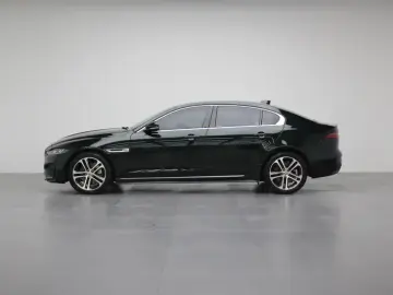 2023 Jaguar XE с пробегом 26 000 км