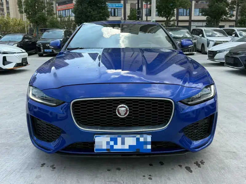 2020 Jaguar XE с пробегом 62 000 км