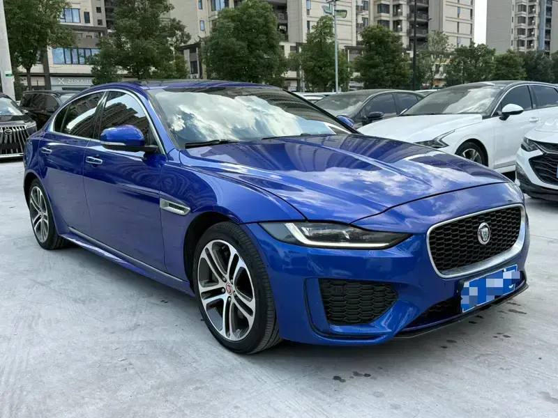 2020 Jaguar XE с пробегом 62 000 км