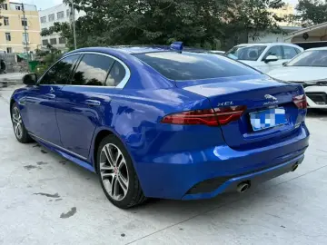 2020 Jaguar XE с пробегом 62 000 км