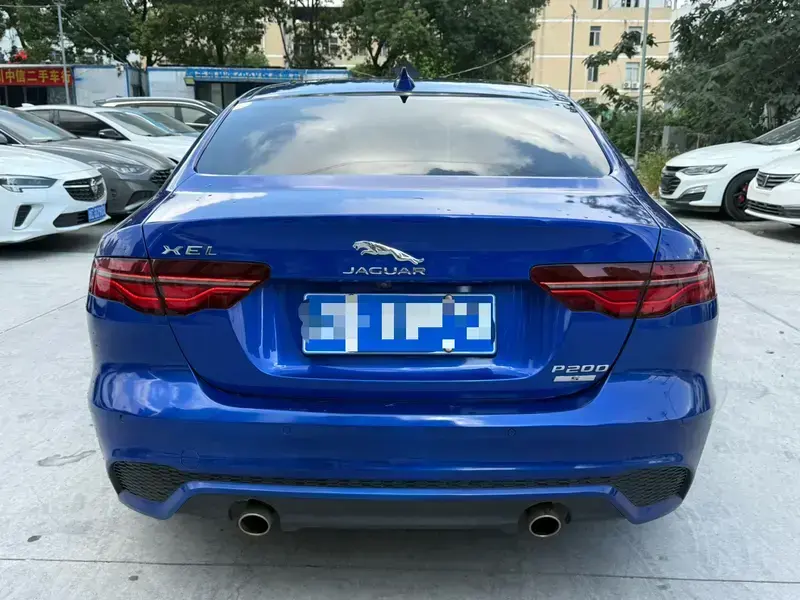 2020 Jaguar XE с пробегом 62 000 км