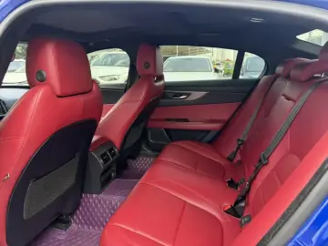 2020 Jaguar XE с пробегом 62 000 км