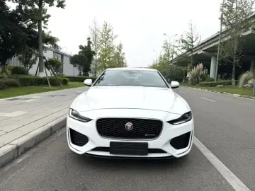 2022 Jaguar XE с пробегом 68 000 км